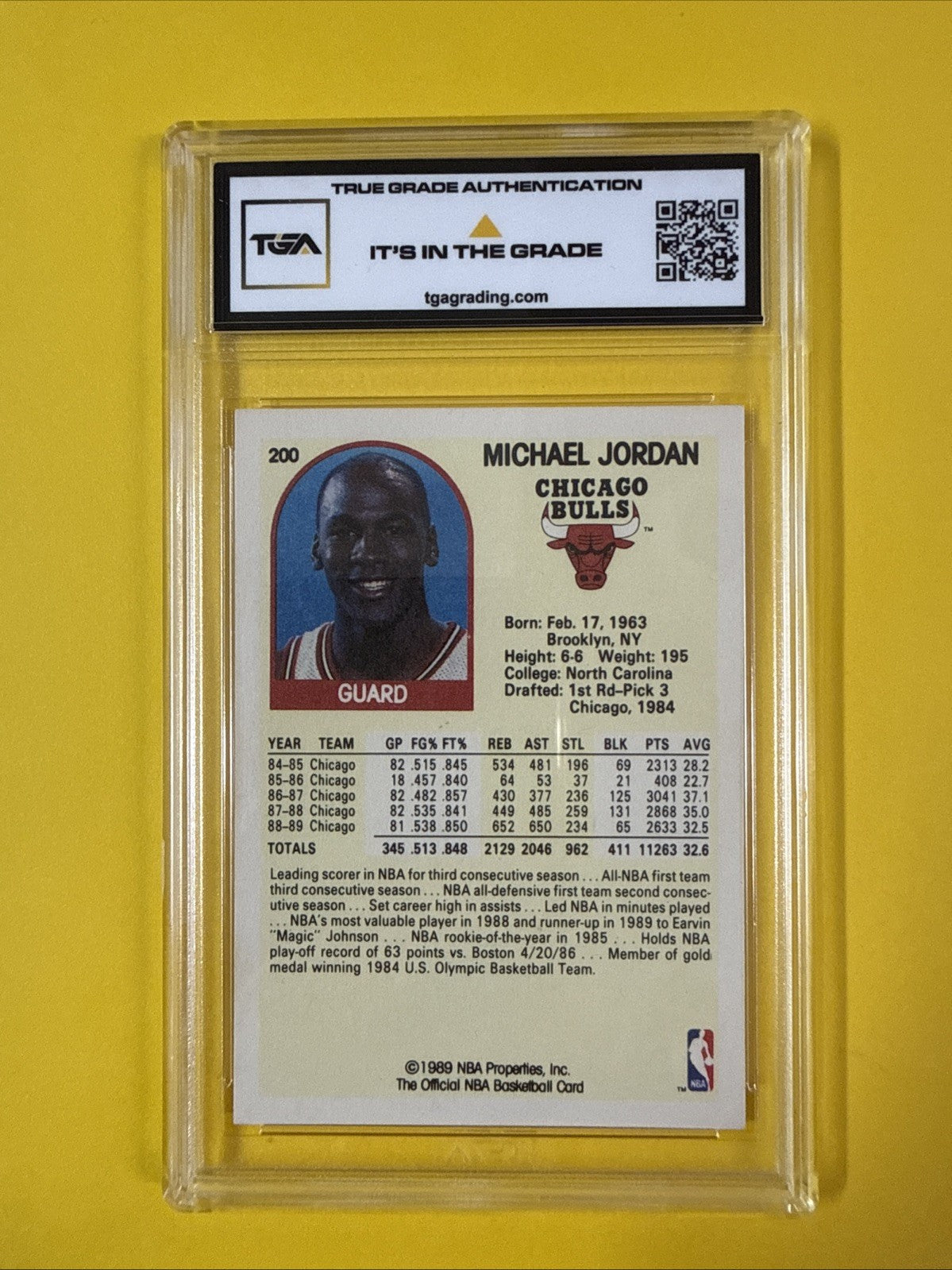 Michael Jordan 1989 NBA Hoops Card Graded 8.5 - back
