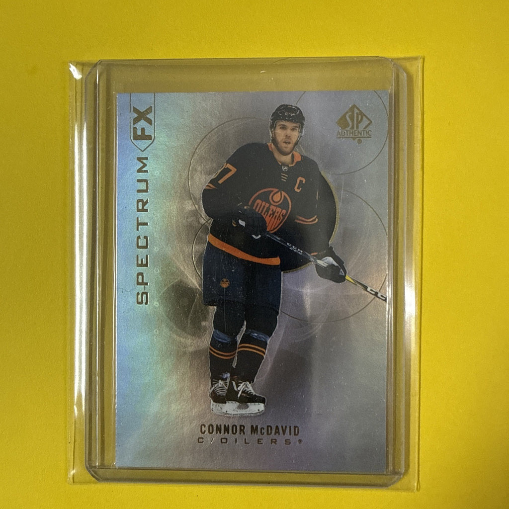 Connor McDavid 2020/21 Spectrum FX Card - front