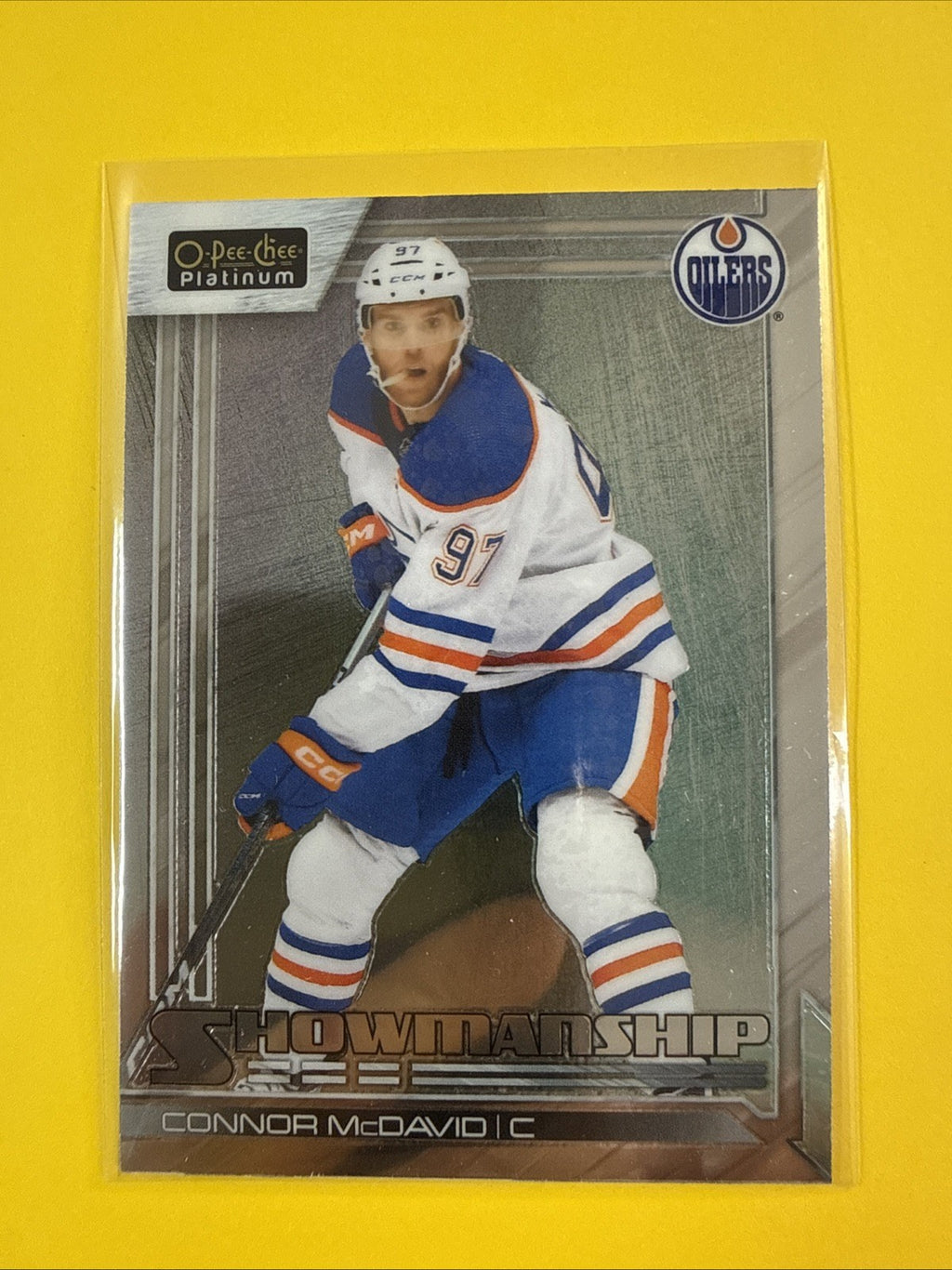 Connor McDavid 2023/24 O Pee Platinum Showmanship Card - front