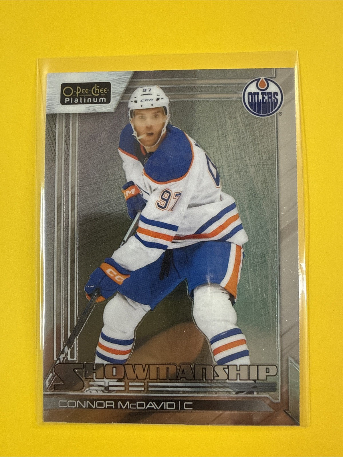 Connor McDavid 2023/24 O Pee Platinum Showmanship Card - front