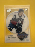 Nathan MacKinnon . 2023/24 UD Hockey Héros Clear Card - front