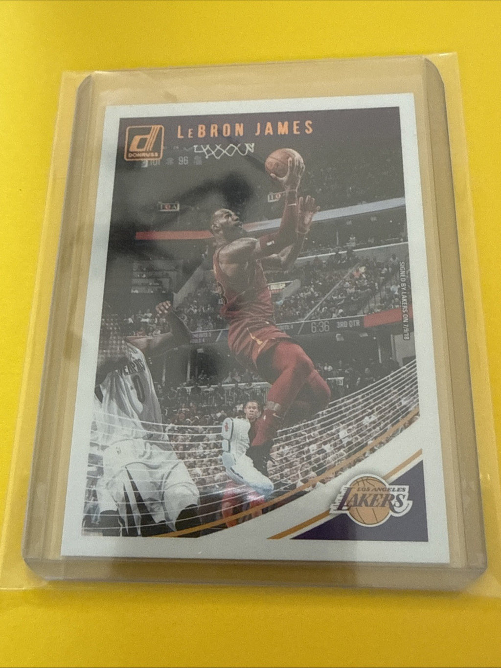 LeBron James 2018/19 Card - front