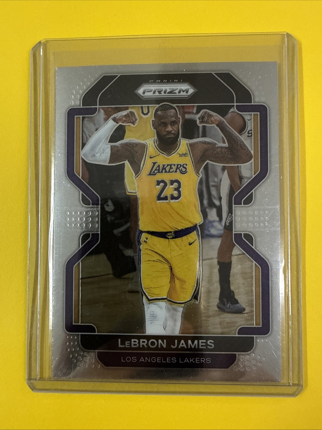 LeBron James 2021/22 Panini Prizm Chrome Card - front