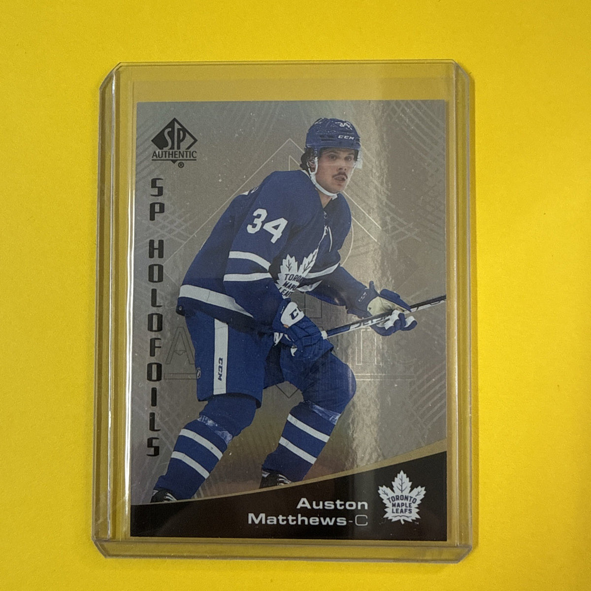 Auston Matthews 2021/22 SP Holofoils Card - front