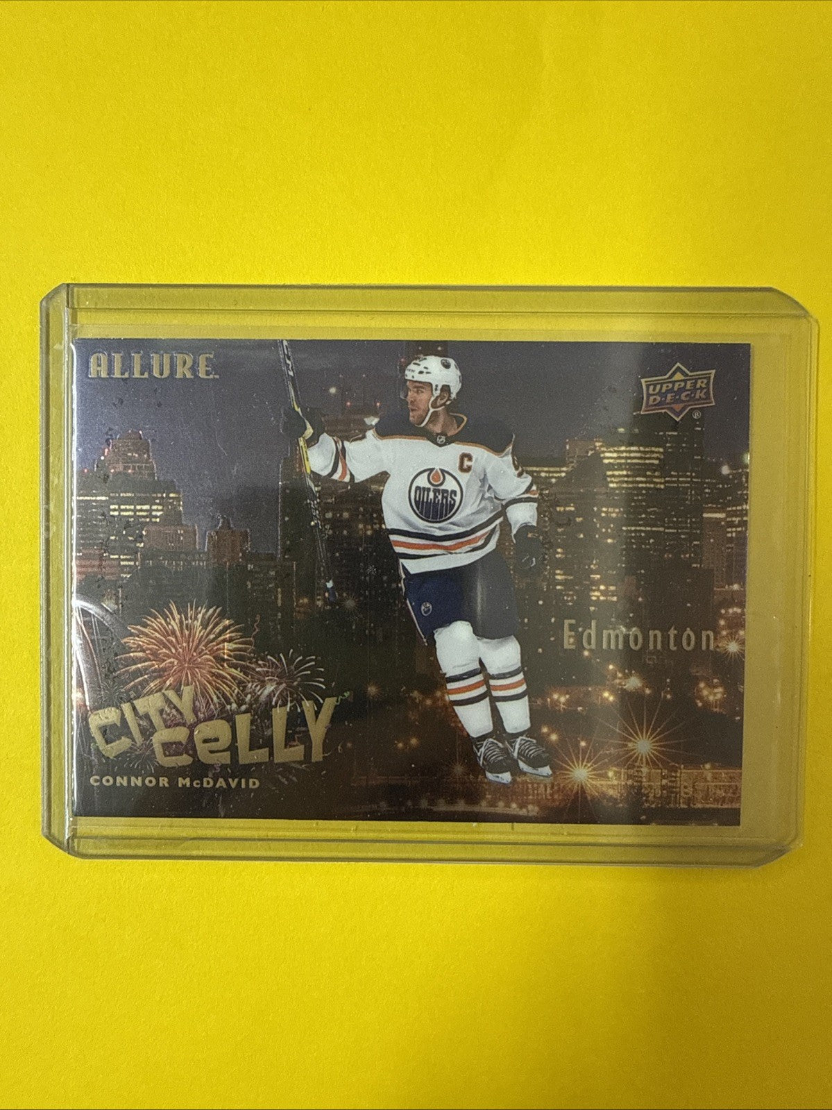 Connor McDavid 2020/21 Allure City Celly Card - front