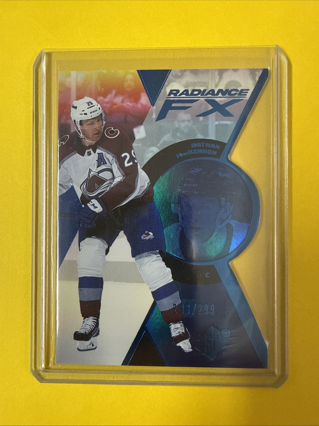 Nathan MacKinnon 2023/24 SPx Hockey Card Radiance FX 296/299 - front