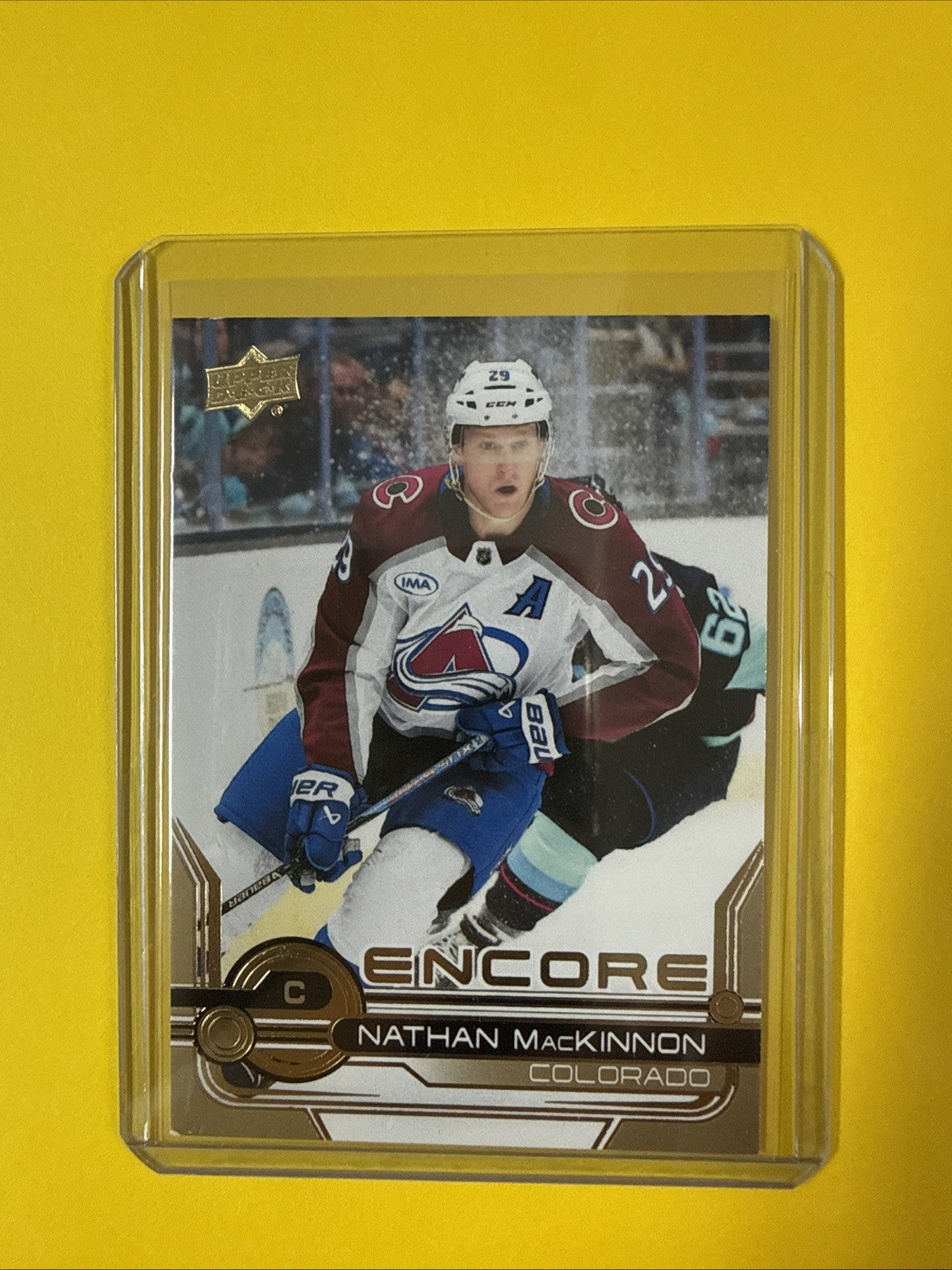 Nathan MacKinnon 2024/25 UD Encore Gold Card - front