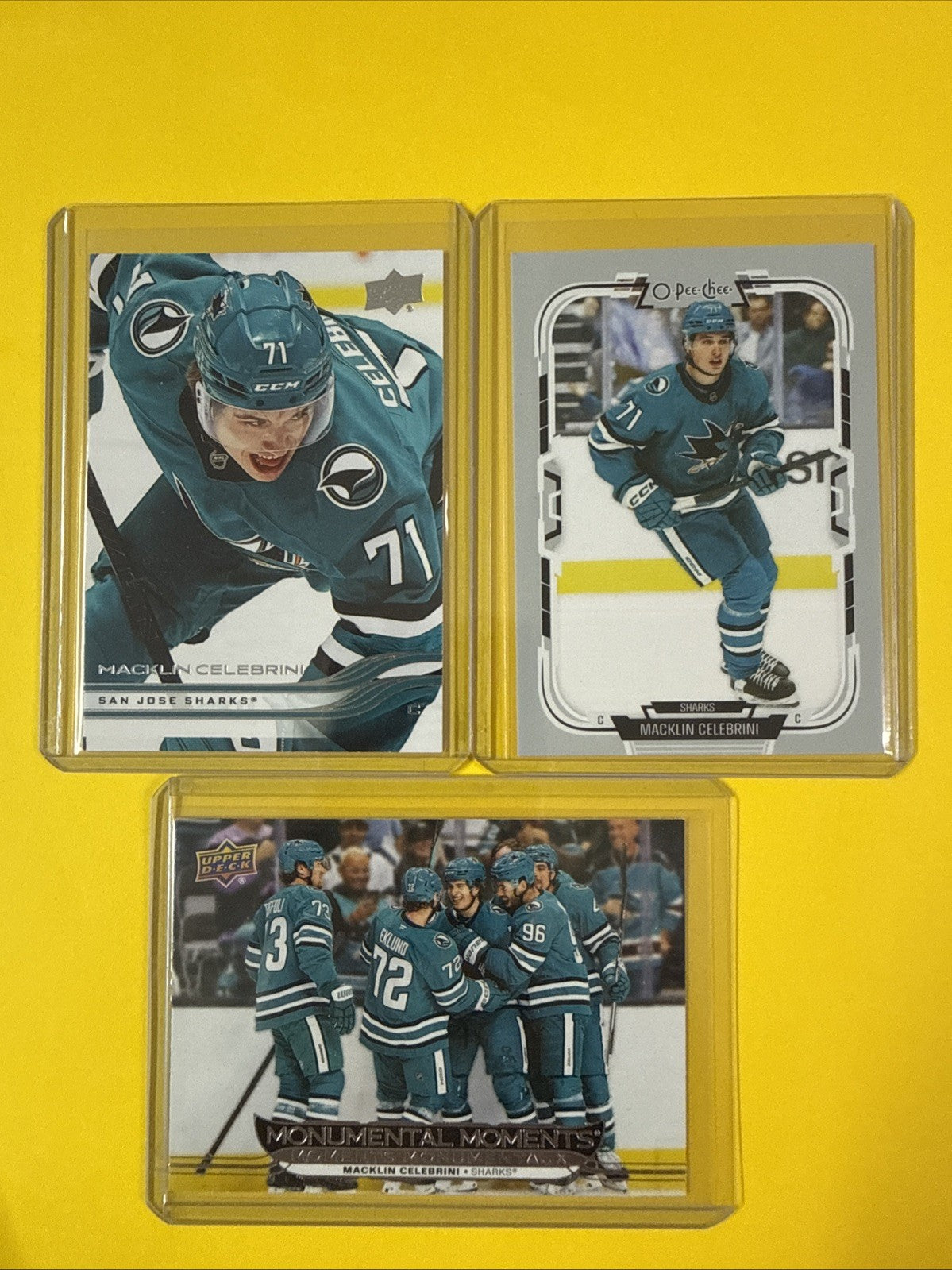 Macklin Celebrini 2025/26. Super Deal 3 Cards - front