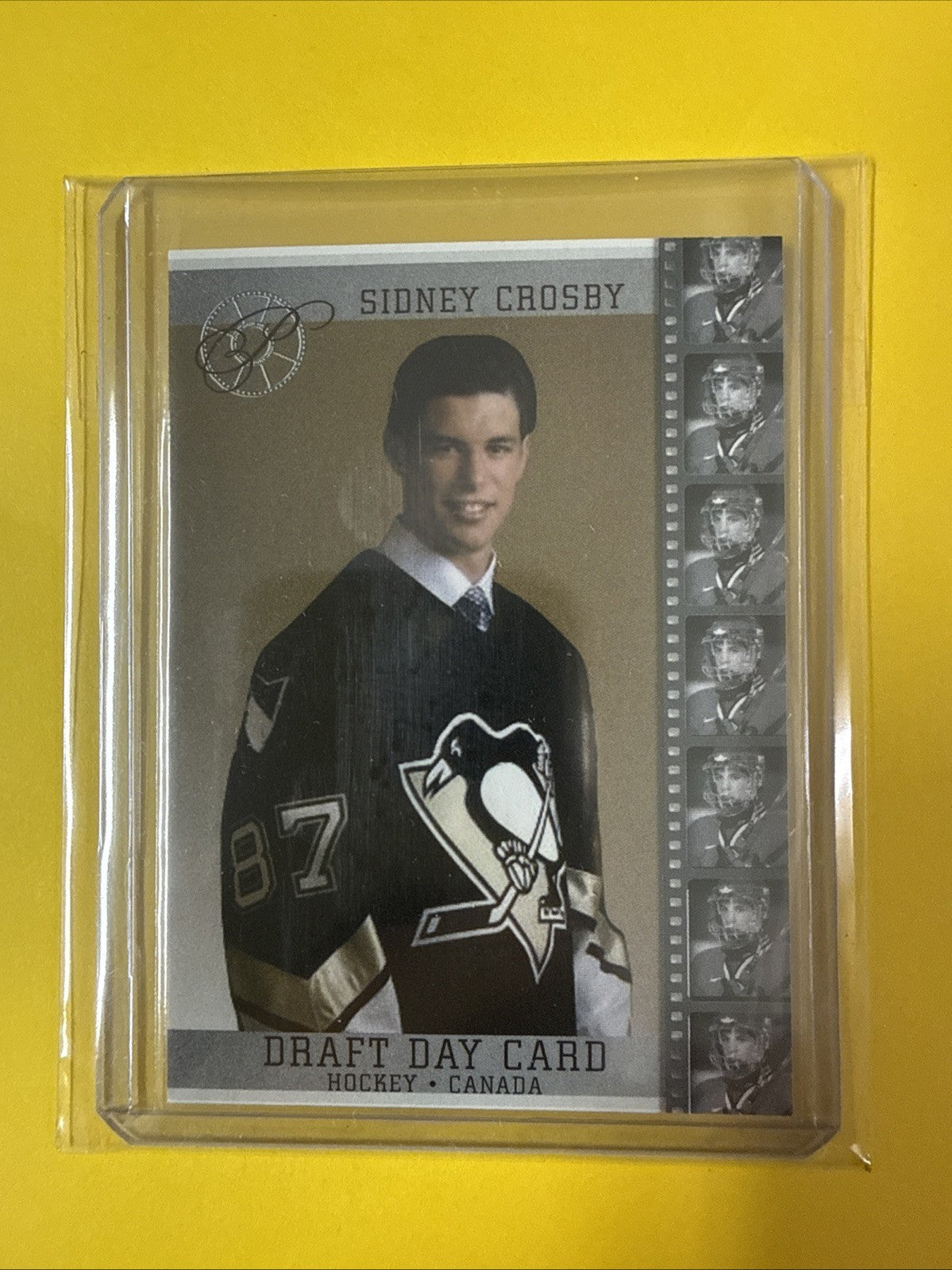 Sidney Crosby 2004 Premium Sports Publication Card - front