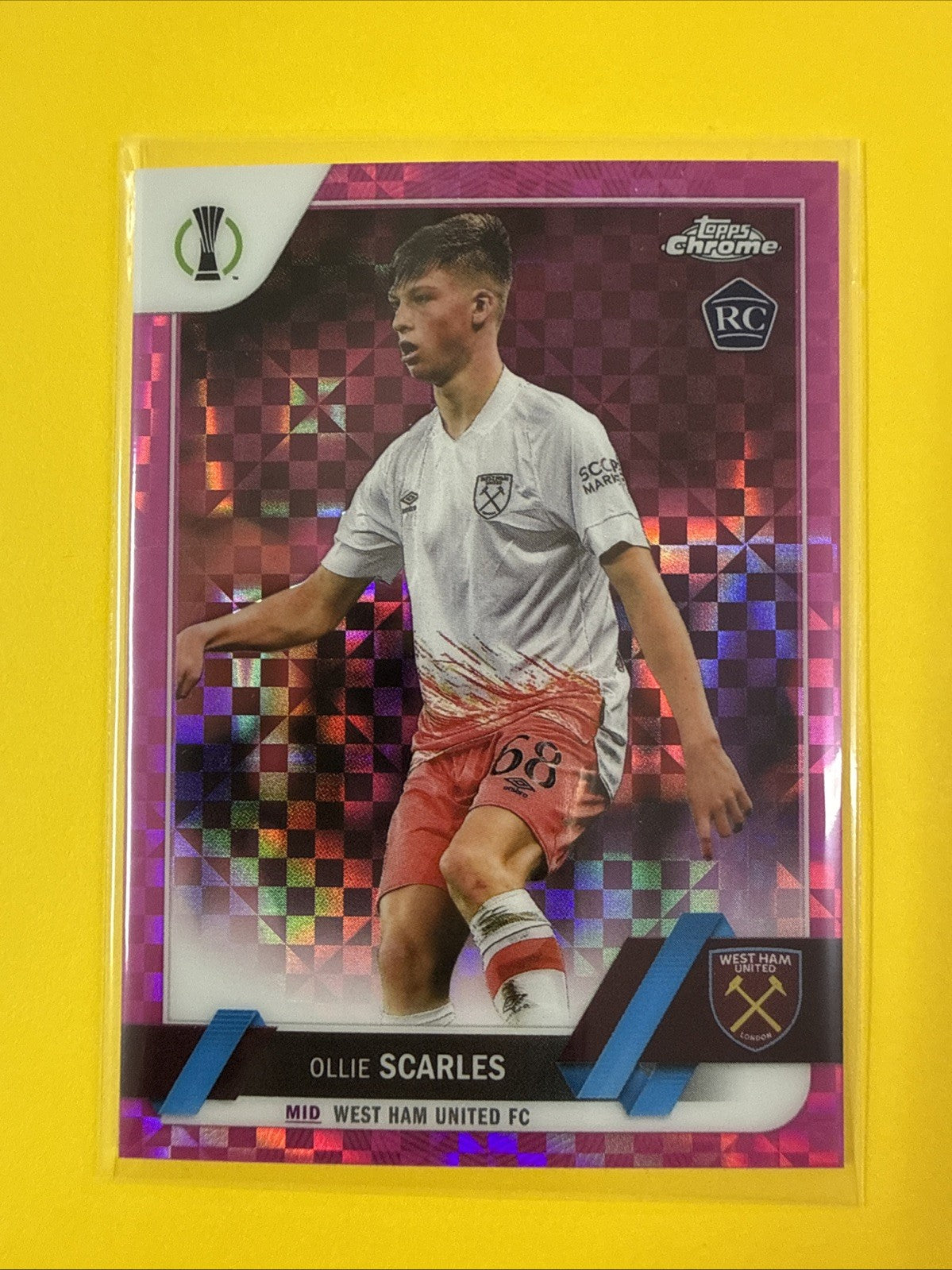 Fabio Miretti 2022/23 Topps Chrome Juventud Pink Sparkle Rookie Card.010/250 - front