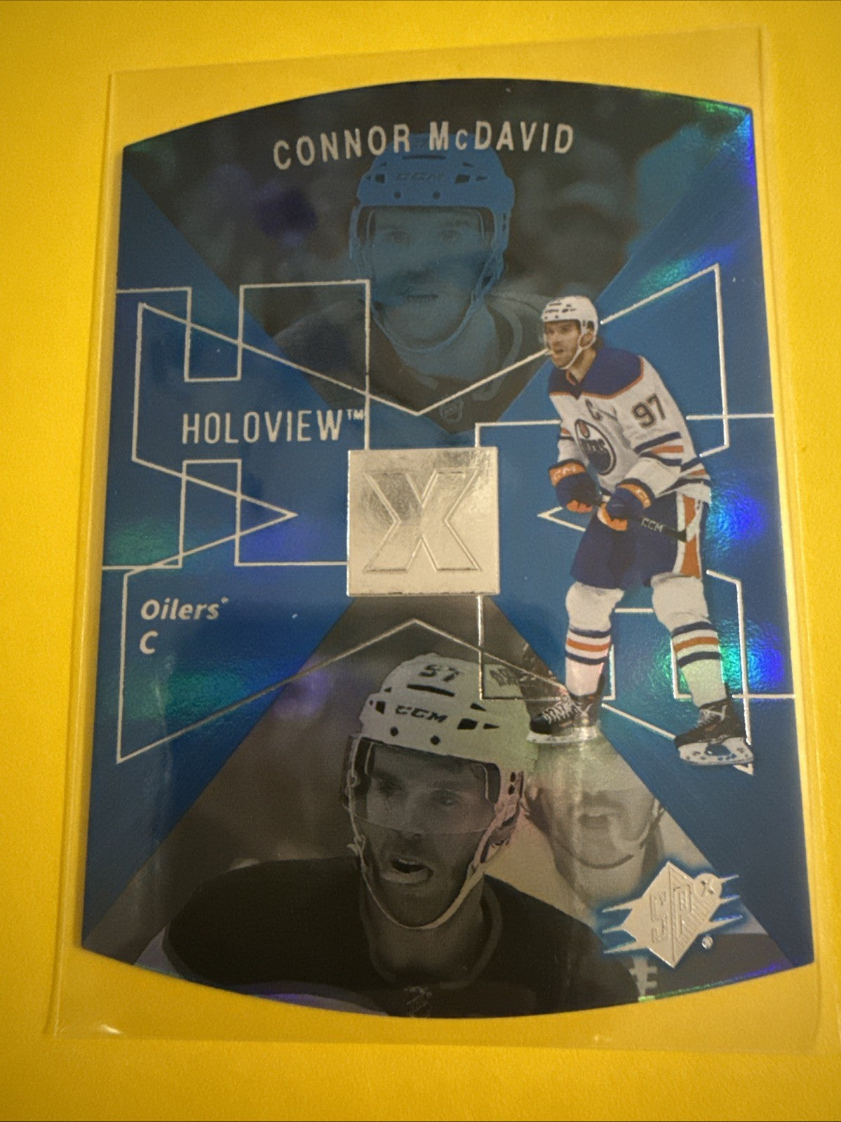 Connor McDavid 2023/24 Hockey Card - front