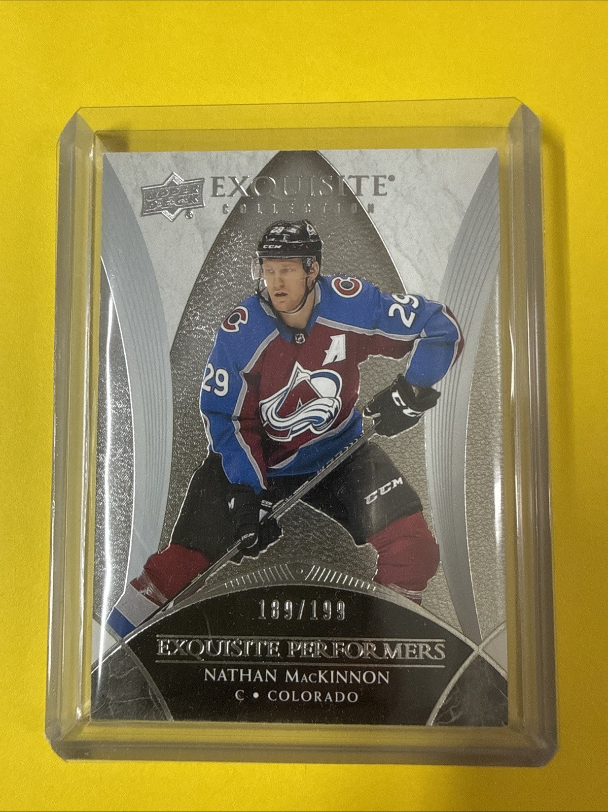 Nathan MacKinnon 2020/21 Exquisite Hockey Card 189/199 - front