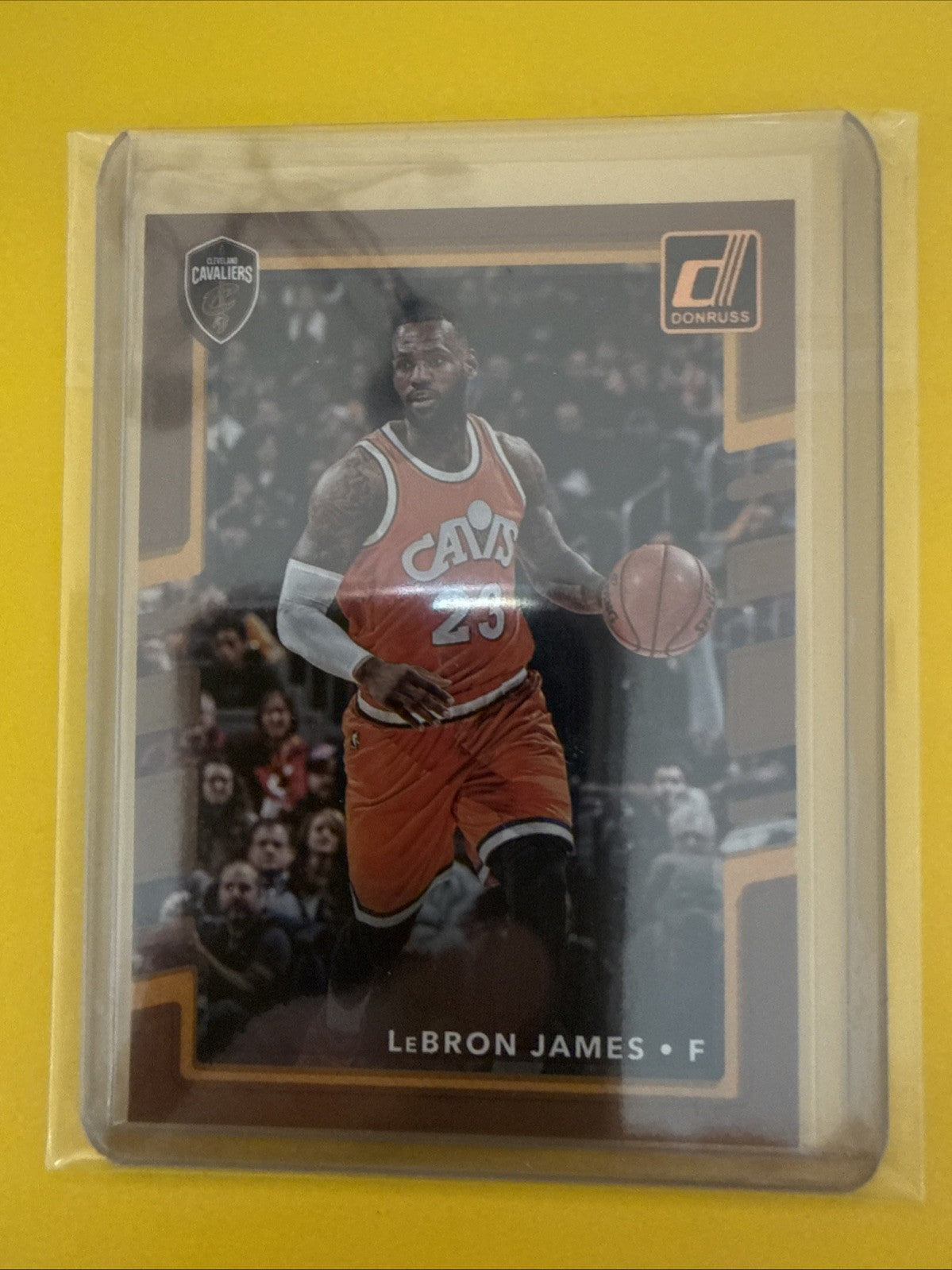 LeBron James 2017/18 Card - front