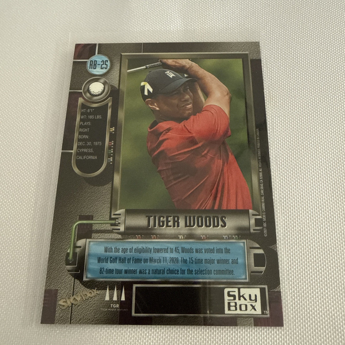 Tiger Woods 2021 Metal Universe Card - back