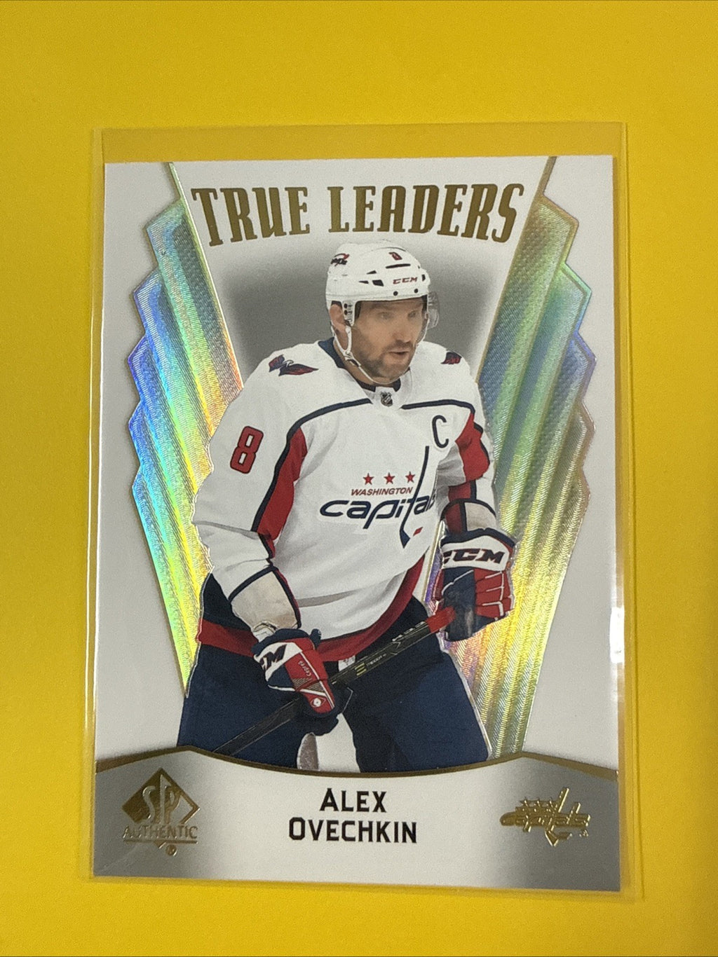 Alex Ovechkin 2021/22 SP Authentic True Leaders Card - front