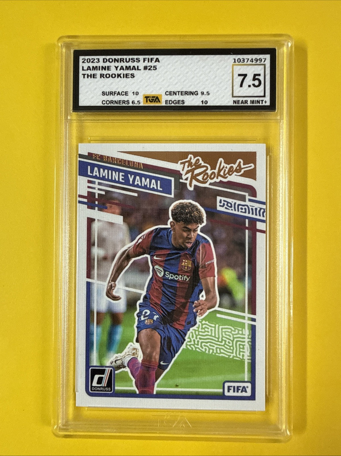 Lamine Yamal 2023 Donruss Fifa Rookie Card Graded 7.5 - front