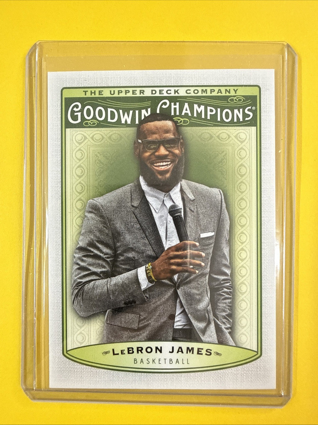 LeBron James 2019/20 NBA Card - front