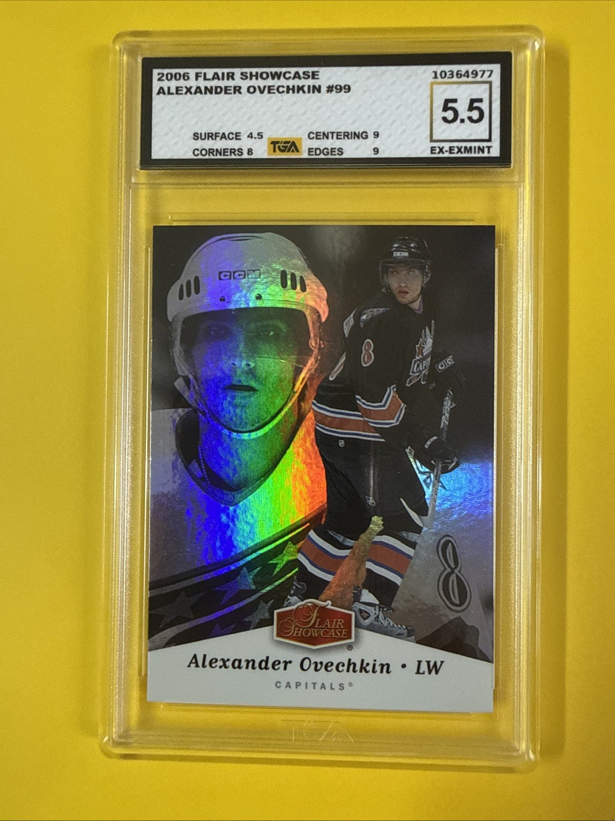 Alex Ovechkin 2006 Flair Showcase Card Graded 5.5 - front