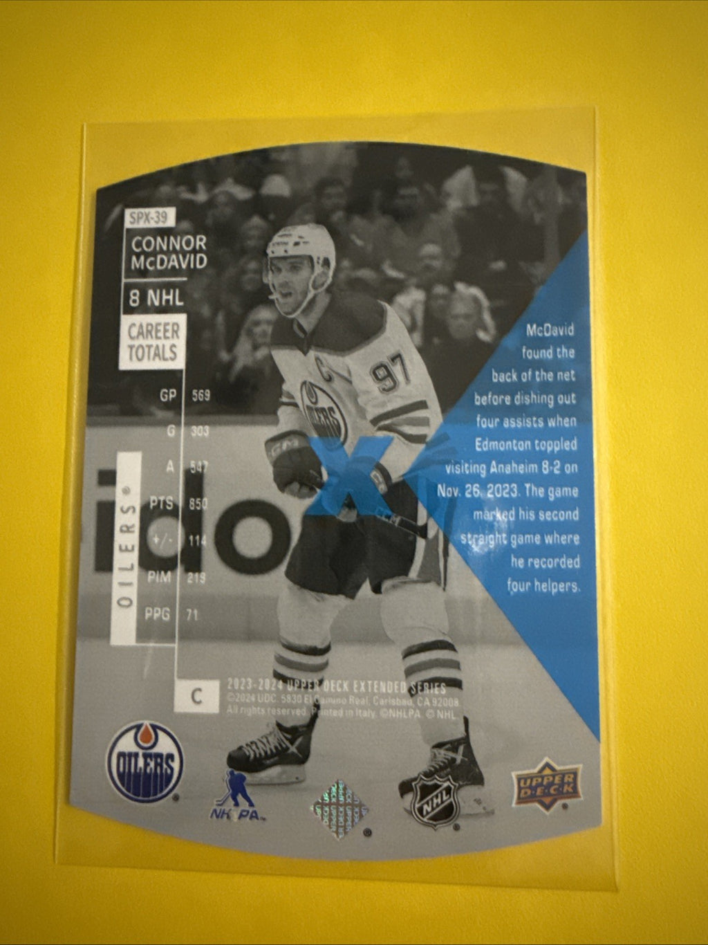 Connor McDavid 2023/24 Hockey Card - back