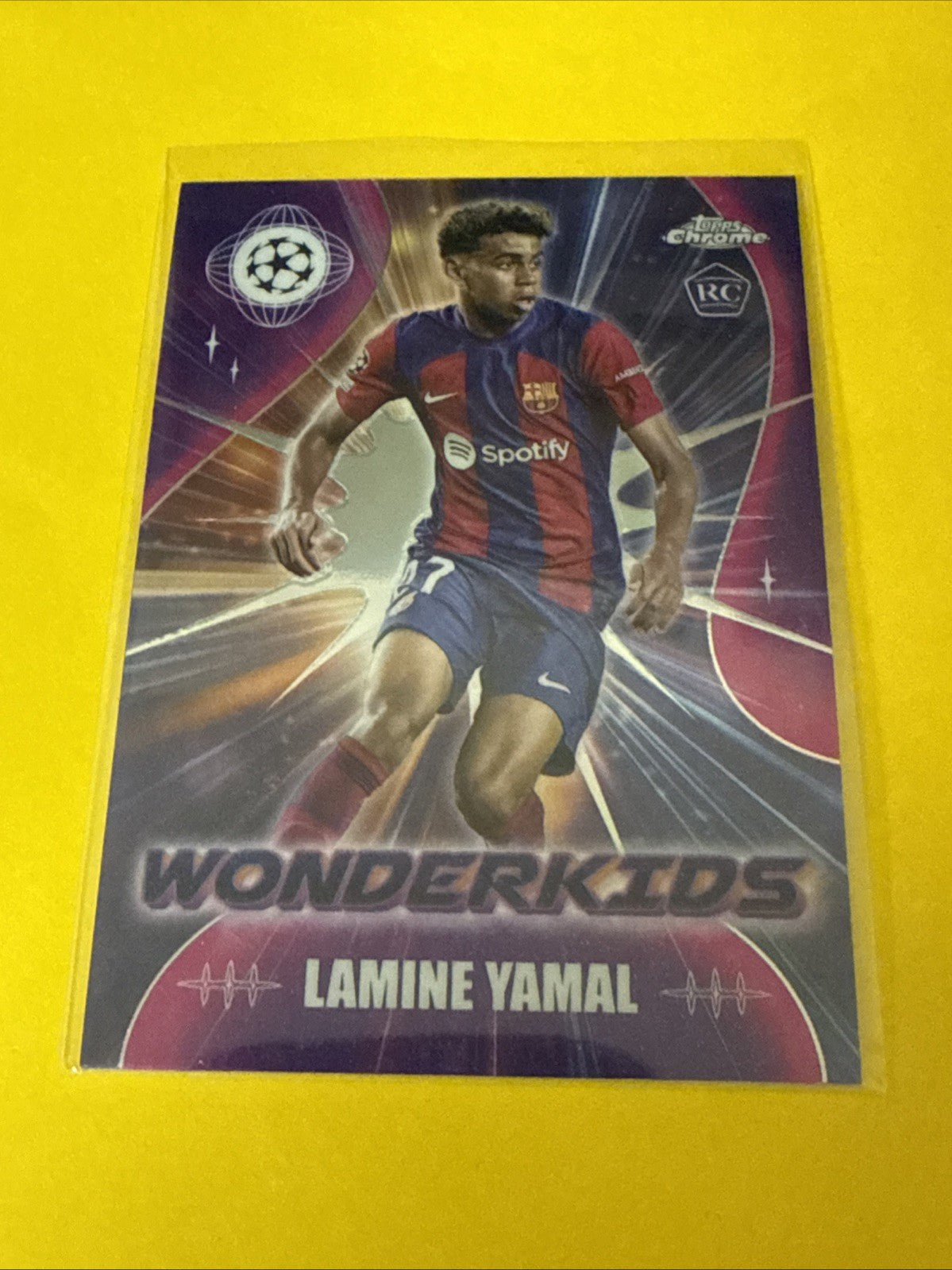 Lamine Yamal 2024 Topps Chrome Wonderkids Card - front