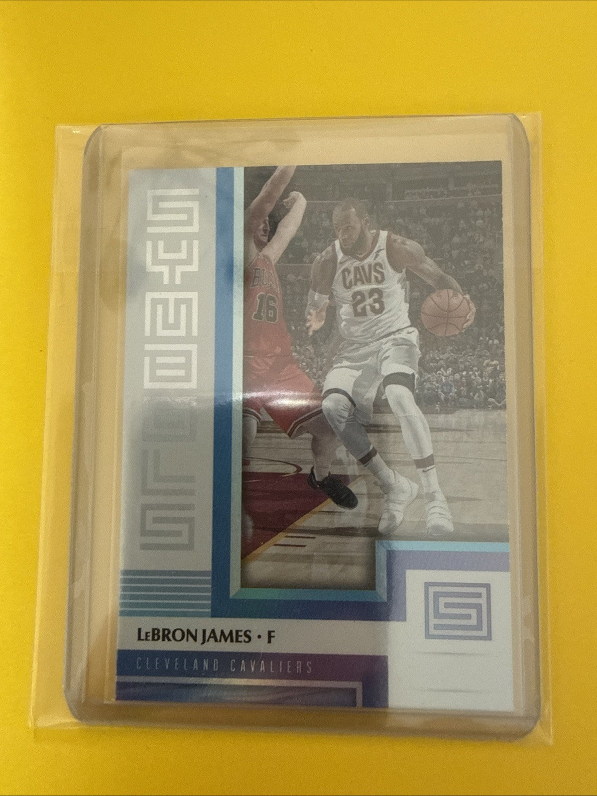 LeBron James 2017/18 Card - front