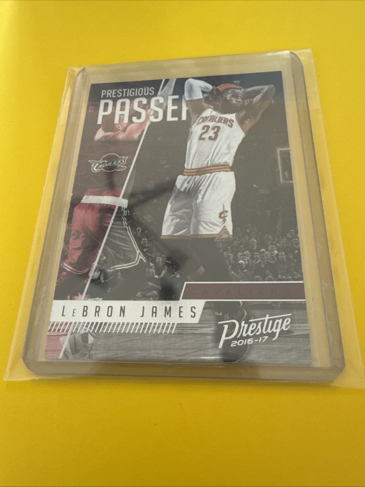 LeBron James 2016/17 Card - front