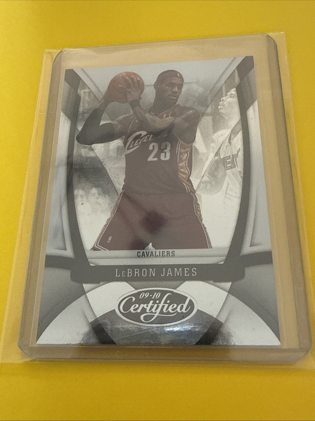 LeBron James 2009/10 Card - front
