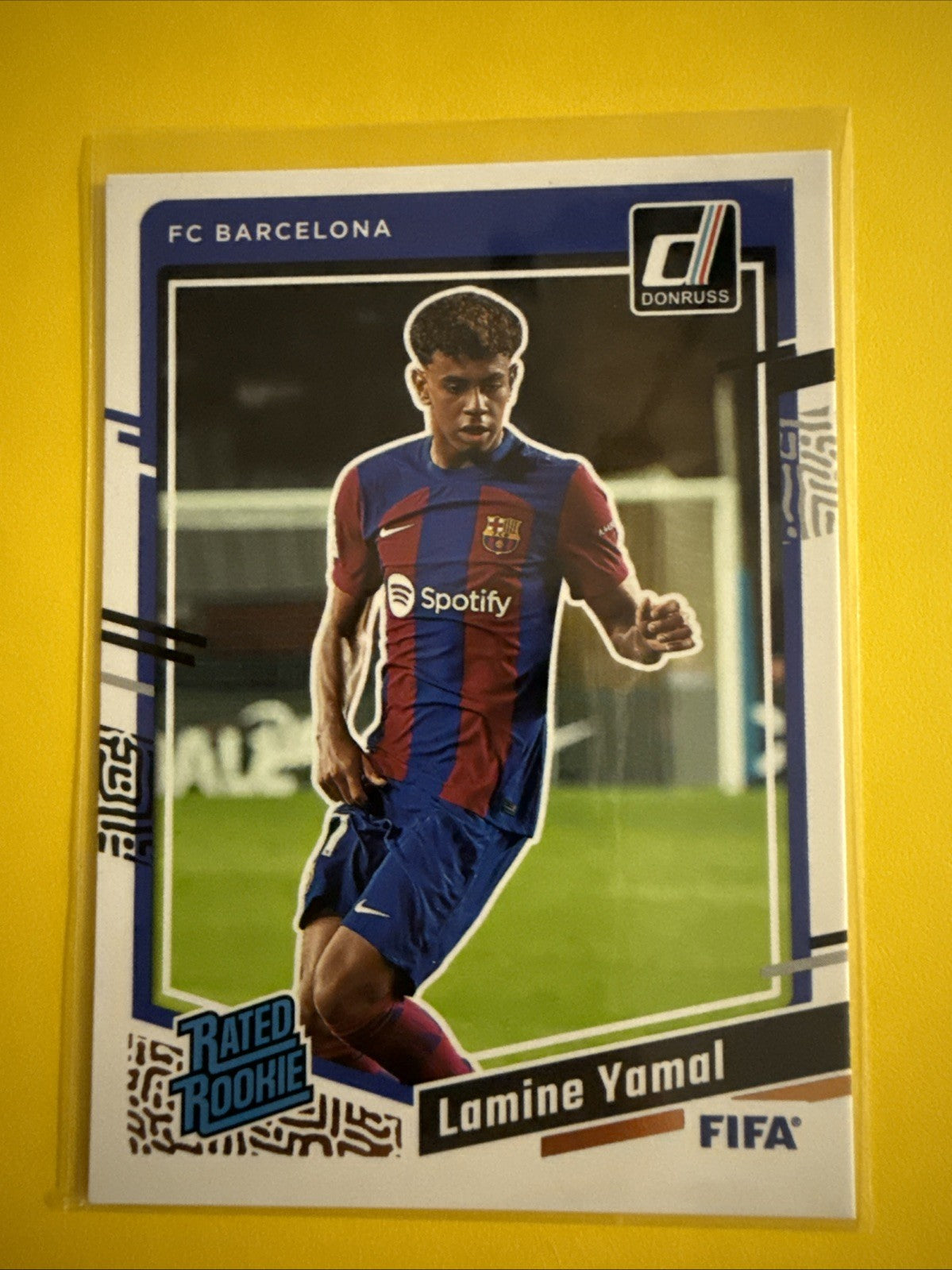 Lamine Yamal 2023/24 Panini Donruss Rookie Card - front