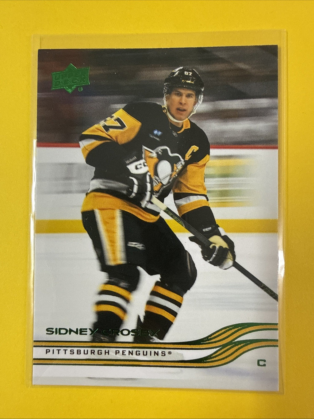 Sidney Crosby 2025/26 UD Series 2 Holiday Green Card - front