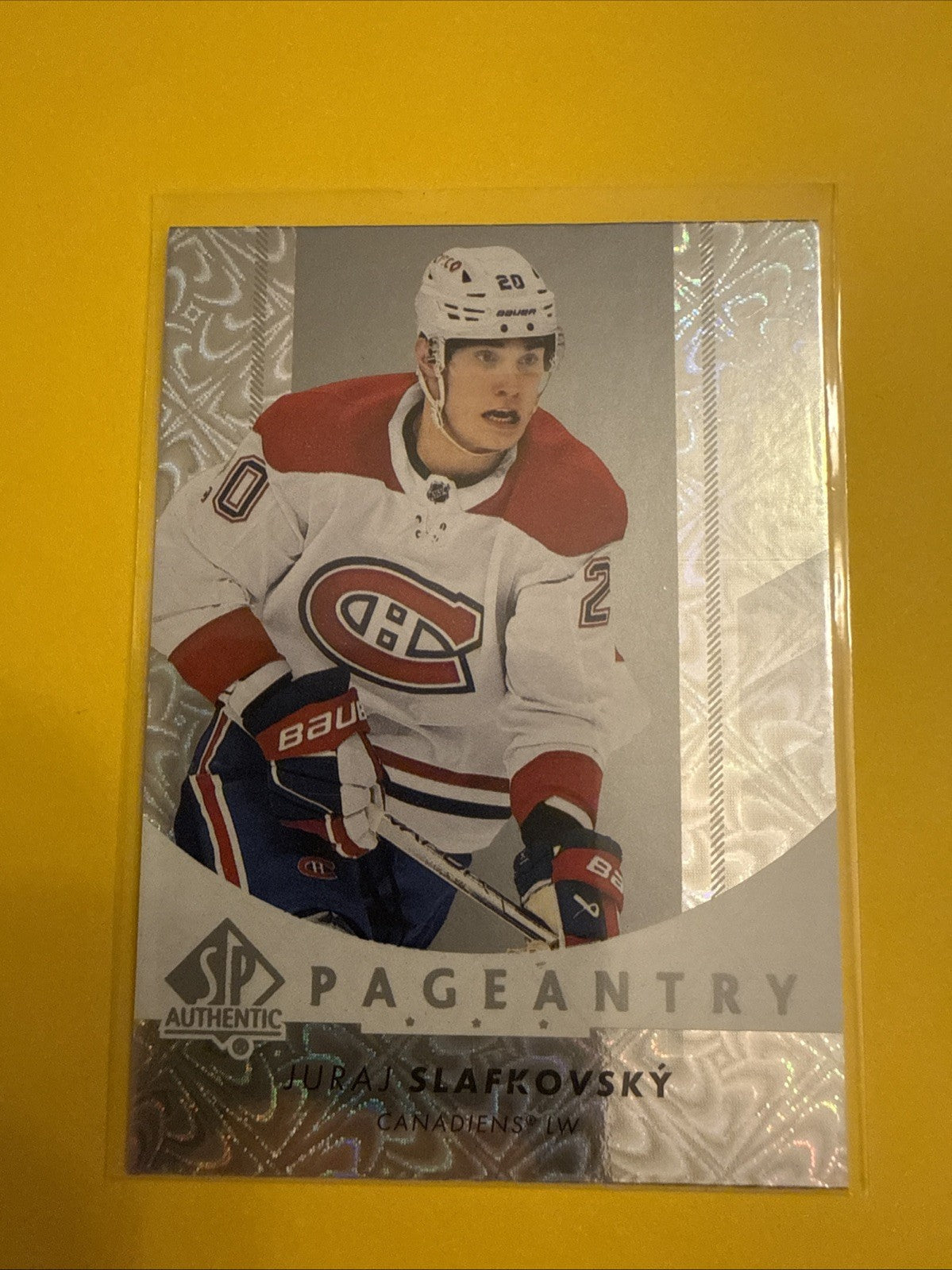 Juraj Slafkovsky 2022/23 Rookie Card SP Authentic Pageantry - front