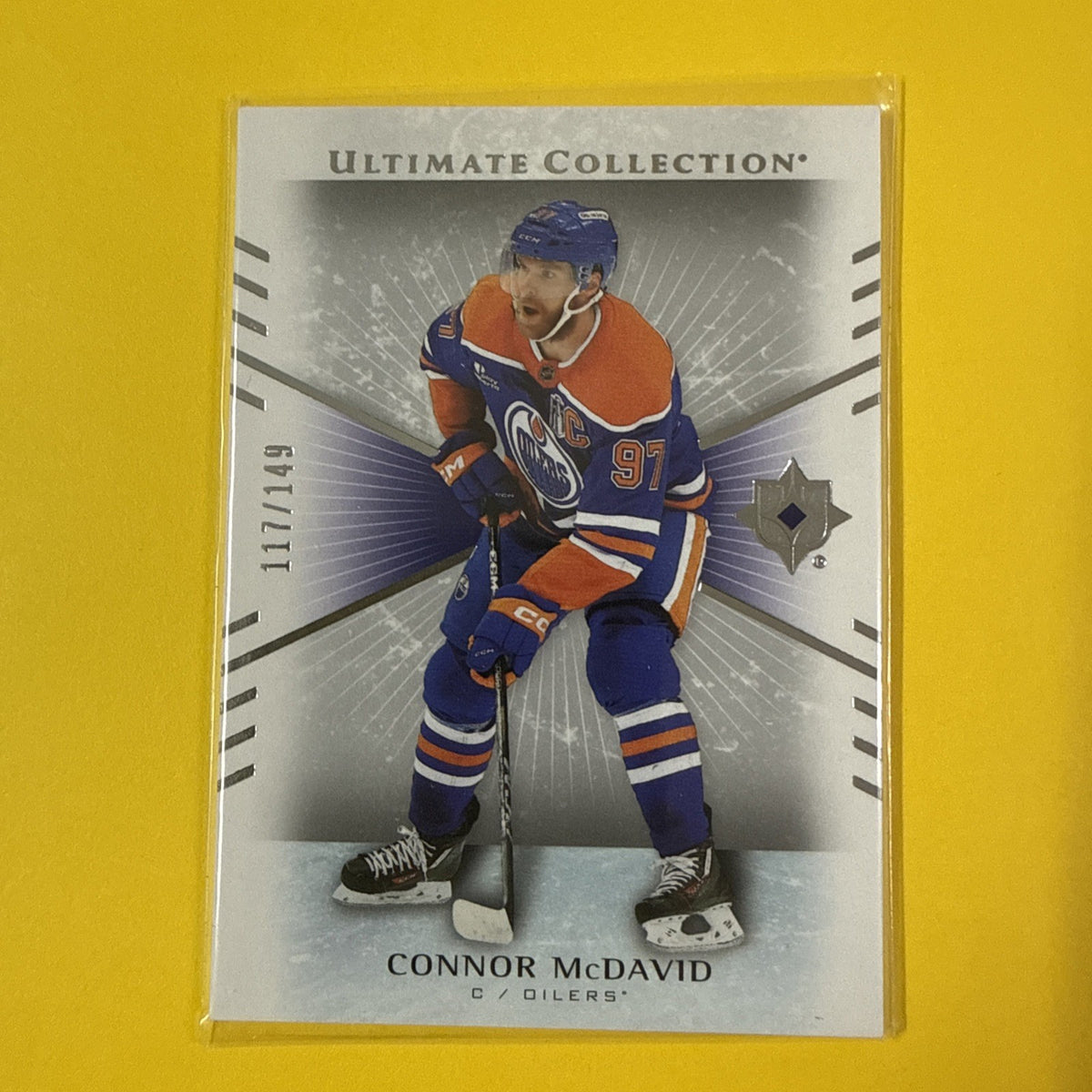 Ultimate Collection Hockey 2025/26 Connor McDavid Card /149 - front
