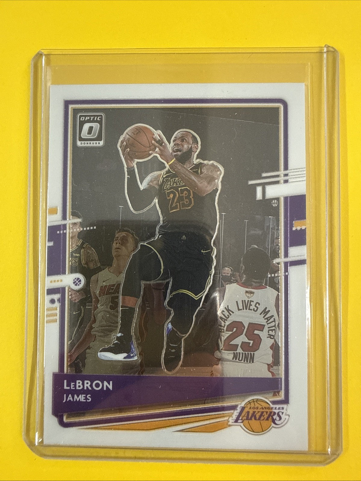 LeBron James 2020/21 NBA Card - front