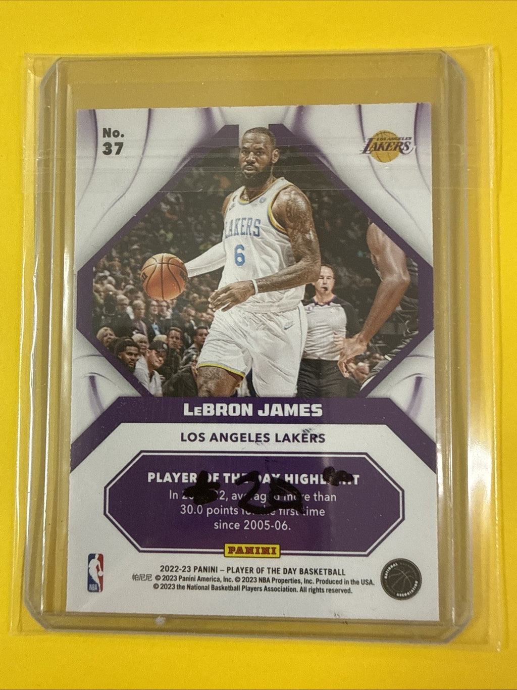 LeBron James 2022/23 Panini NBA Card - back